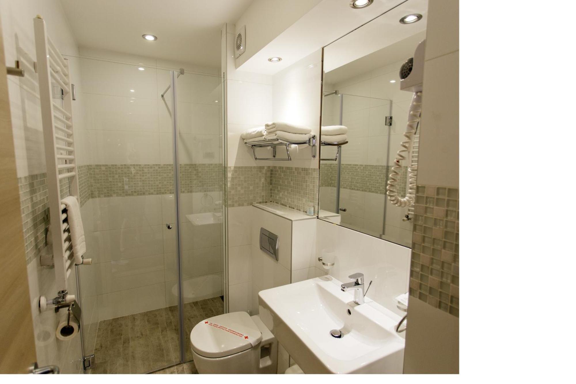 Hotel Крагуевац Экстерьер фото