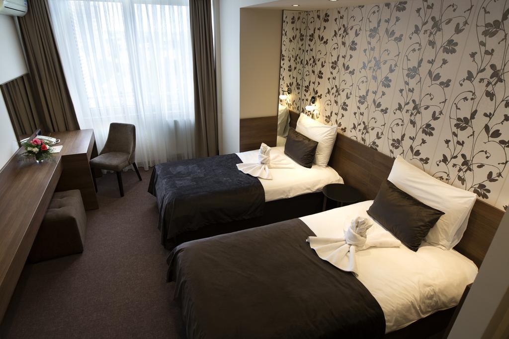 Hotel Крагуевац Экстерьер фото