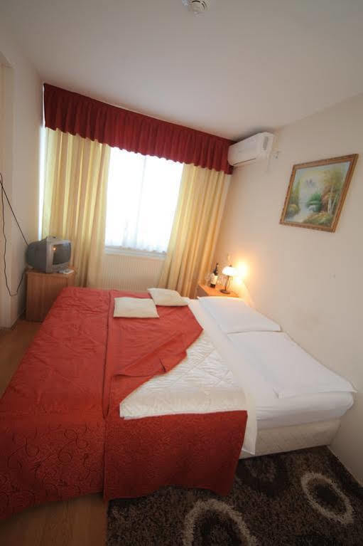 Hotel Крагуевац Экстерьер фото
