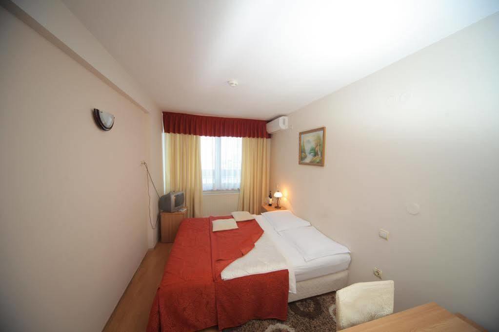 Hotel Крагуевац Экстерьер фото